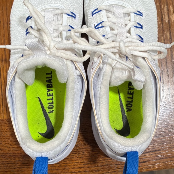 Nike Volleyball Shoe - Picture 7 of 7